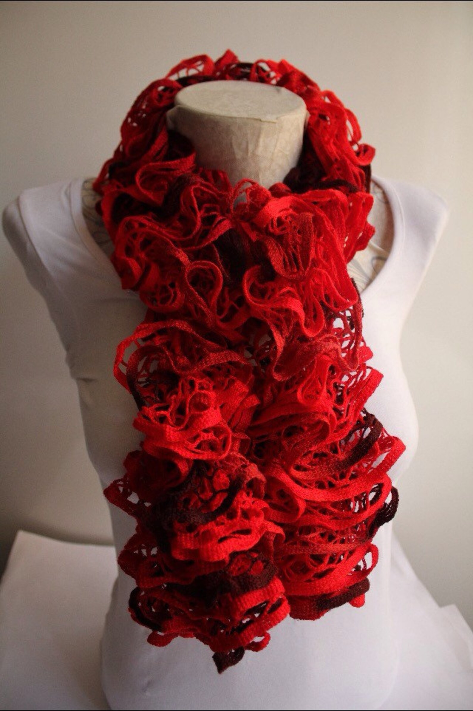 Red Knitted Infinity Scarf/scarf for Her/gifts for Etsy