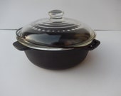 Wagner Ware Griswold Cast Iron 2 Quart Dutch Oven and Glass Lid - Cast Iron Cookware - Dutch Oven