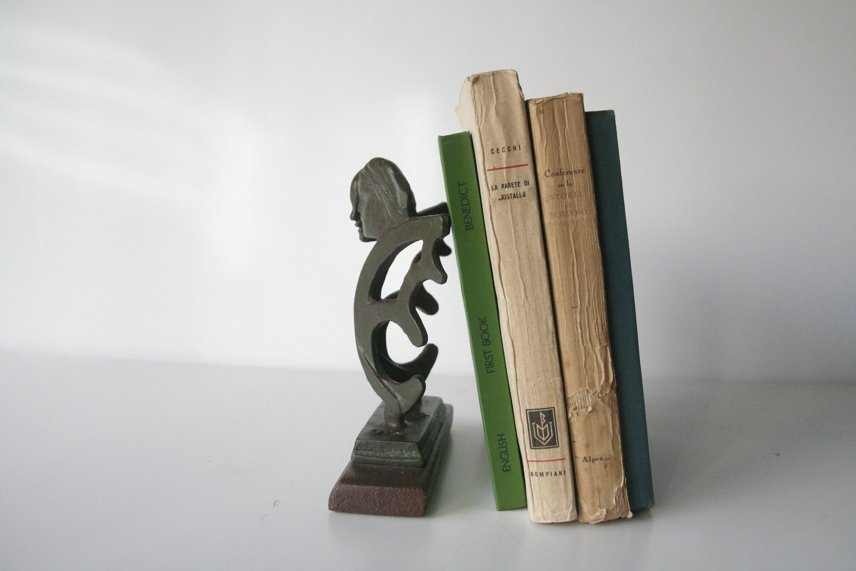 Vintage Book-stop, Kiss Sculpture, Metal Wooden Base, Metal Bookends in ...