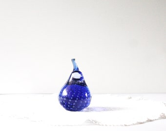 Murano glass pear, pear-shaped paperweight, murrina with blue bubbles, weight 600 grams