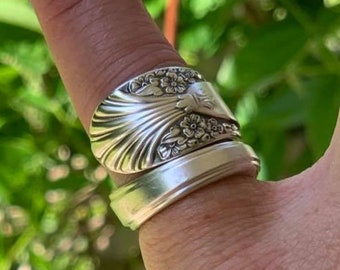 Vintage Spoon Ring for Hippie Chick, Silver Spoon Jewelry Wrapped Women Bands, Silver Plate Flower Index Finger Big Spoon Ring