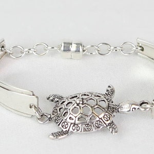 Vintage Silverware Jewelry with Sea Turtle Bracelets for Women , Unique Spoon Jewelry Gifts for Her, Turtle Flatware Jewelry Mother Jewelry
