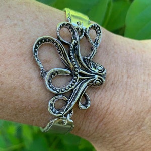 Steampunk Octopus Spoon Bracelet For Women, Vintage Silverware Jewelry Gift for Sister, Unique Upcycled Silver Spoon Jewelry Gift for Girls