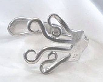 Silver Fork Bracelet, Vintage Silverware Jewelry, Upcycled Spoon Jewelry Women, Anniversary Gift for wife,