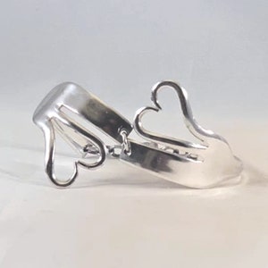 Handmade Fork Bracelet Unique Gifts for Women, Silver Heart Fork Jewelry Gifts for Bridesmaids, Vintage Silverware Jewelry Gift for Mom