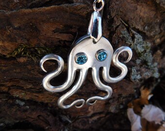Joyería de plata, Regalo de collar de pulpo de tenedor hecho a mano para ella, Joyería caprichosa del océano, Joyería de playa, Joyería de pescado, Regalo de joyería náutica