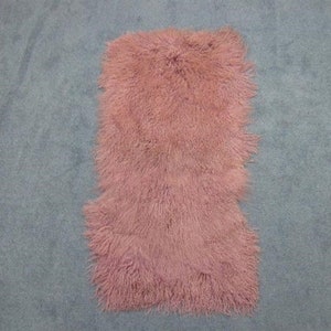 Dyed Tibet Lamb Plate: Ashes of Rose - Lambskin Rug Throw Authentic Pink Red (167-HQ14)