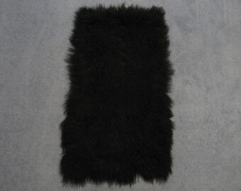 Dyed Tibet Lamb Plate: Black - lambskin rug throw authentic (167-A026) Y2G