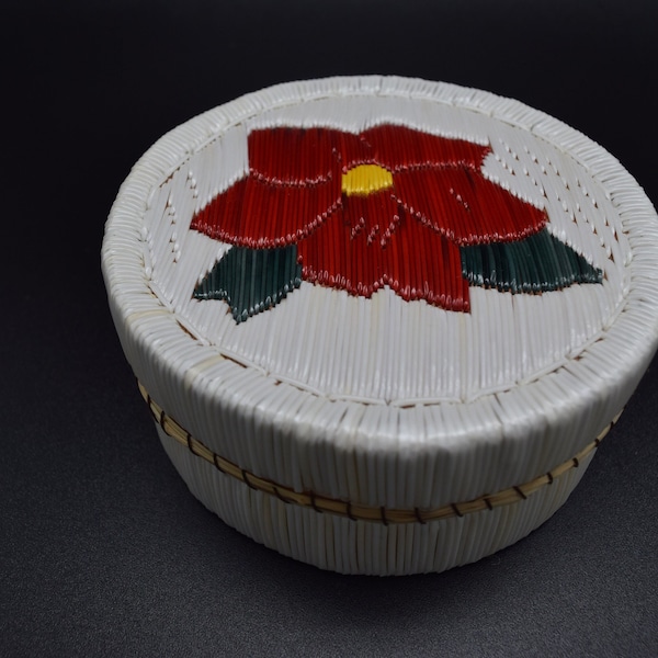 Ojibwa Porcupine Quill Box (113-G32) S