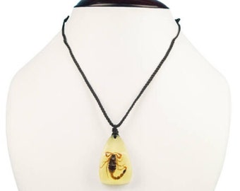 Glow in the Dark Necklace: Scorpion (1010-NL-201G)
