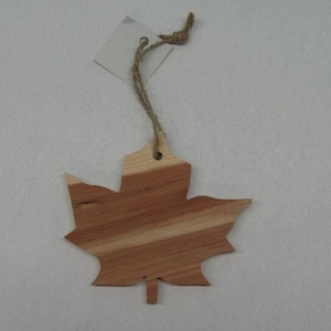 Cedar Silhouette Ornament: Maple Leaf (523-12) Y2H