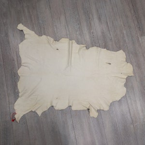 10.75 Square Feet of Deerskin Leather #1/#2: White (40-01-WH-G2634) Y2F