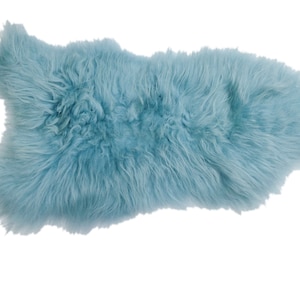Dyed Icelandic Sheepskin: Aquamarine (7-10AQ-G2036) Y2J