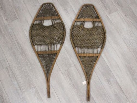 Authentic Vintage Pair Of Snowshoes Used Gallery | 47-90-G97