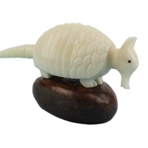 Tagua Nut Carving: Armadillo #2 (1153-C233)