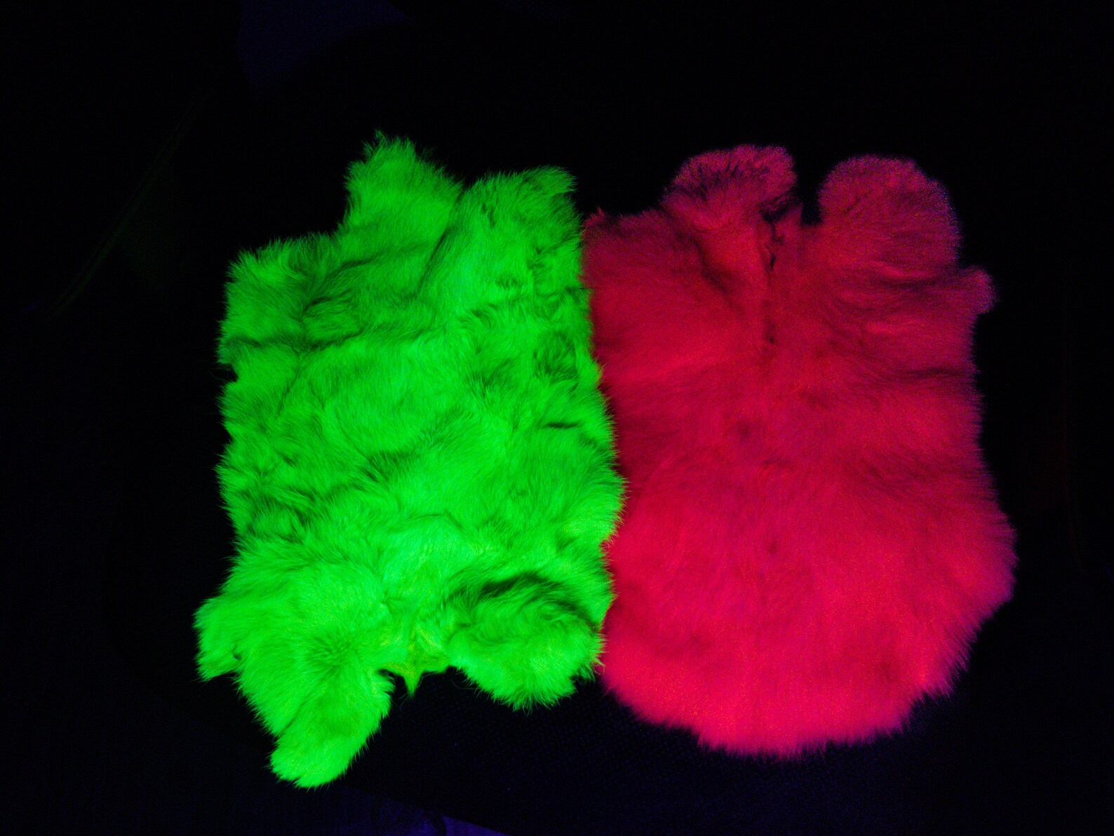 Rabbit Skin Better Grade Dyed Fluorescent Chartreuse Green Rabbit Skin ...