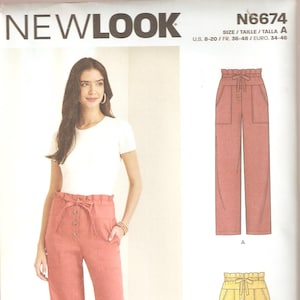 Op de afbeelding: Naai-patroon voor een broek met een hoge taille en een strik in de taille. Het patroon omvat twee stijlen: een met een lange broek en een met een short. Het patroon is voor de maten 8-20, 36-48 en 34-46.