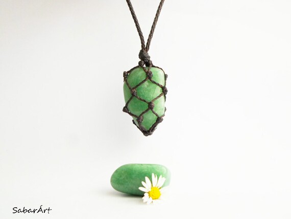 Green Quartz Necklace Colour Healing Jewellery - Green Heart Chakra Pendant Green Quartz Necklace Colour Healing Jewellery - Green Heart Chakra Pendant