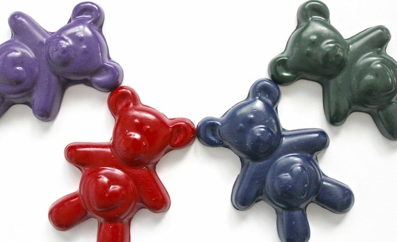 Teddy Bear Crayons: Recycled Wax Party Favors