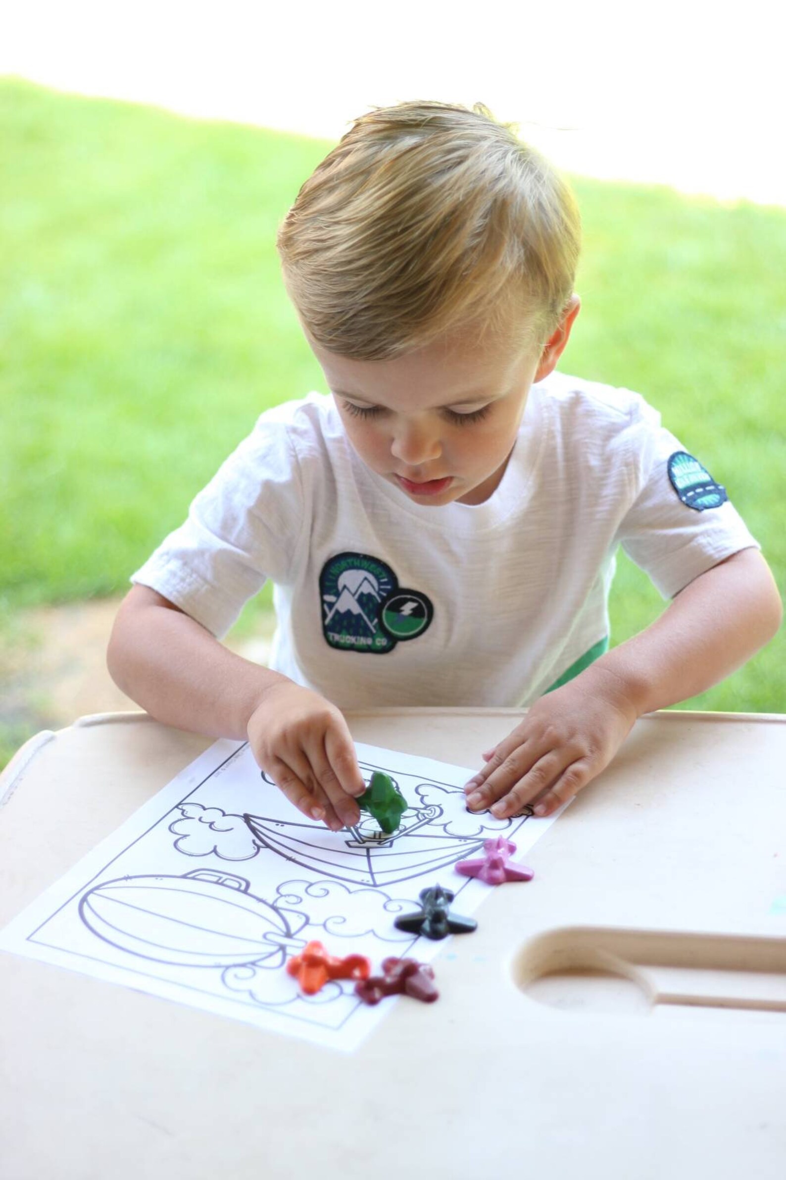 Can You Bring Pencil Crayons On A Plane at Ginger Owen blog