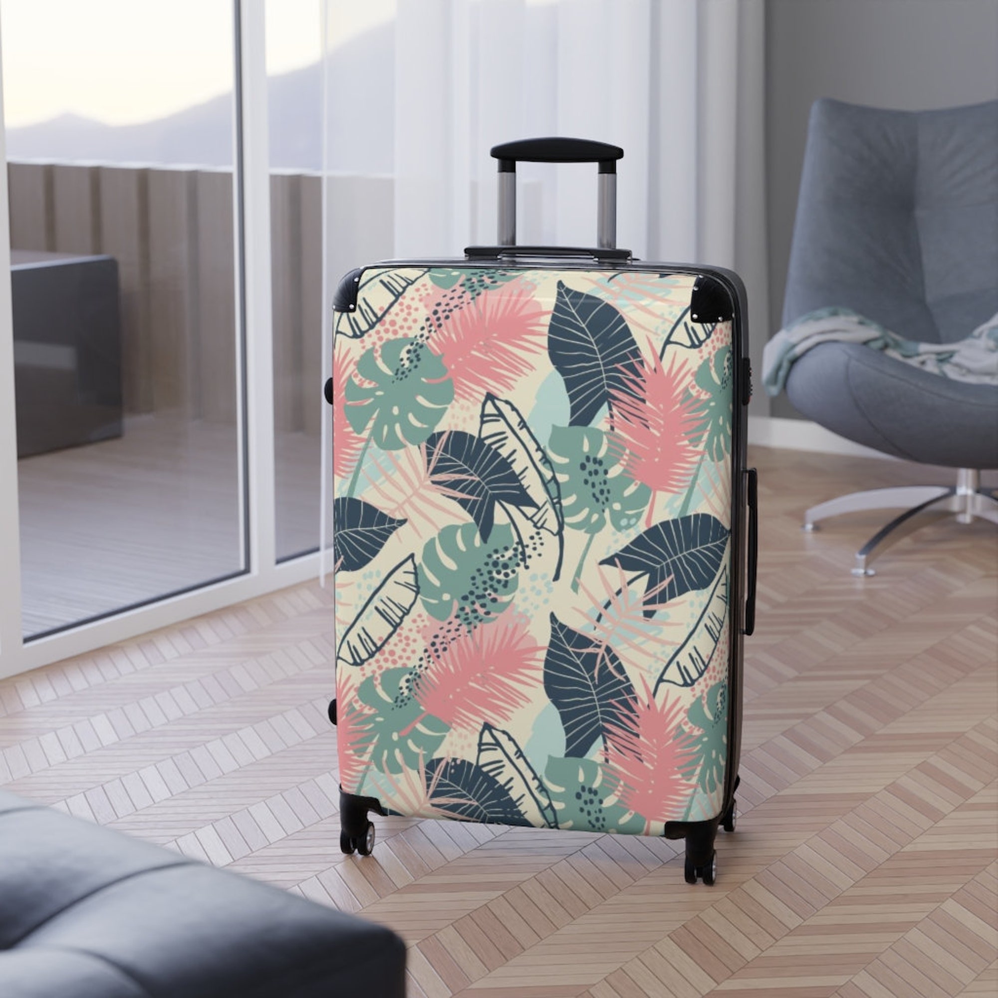 The Raeni Suitcase