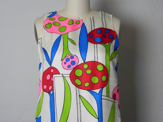 Vintage BH Wragge 60's Mod Sleeveless Shift Dress