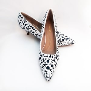 Music Note Heels / Music Shoes / Black & White Music Pumps / Black Music Note Shoes / Hand Painted Heels / Custom Painted High Heels