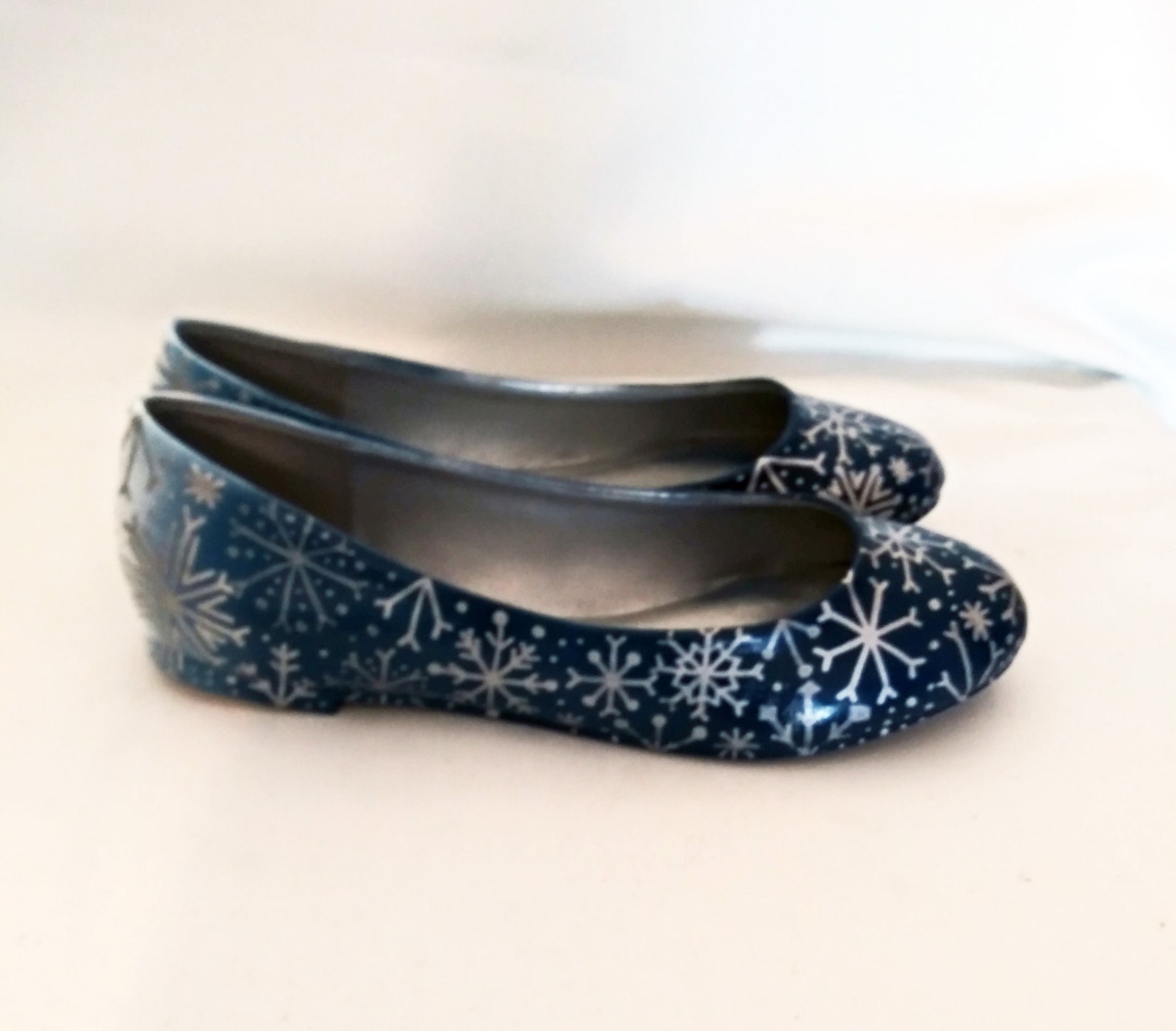 Custom Snowflake Flats / Airbrushed Snowflake Flats / Faded Etsy