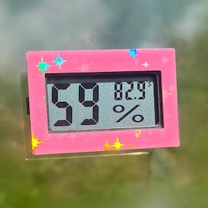 Magnetic Hydrometer Thermometer, PINK Holographic Jumping Spider, Mantis, Reptile, Amphibian Terrarium Monitor