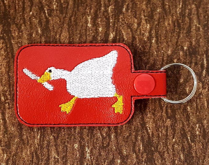 Horrible Goose Keychain, Video Game Meme Key Fob, Silly Goose Bag Clip, Perfect Gift for Geese and Gamers