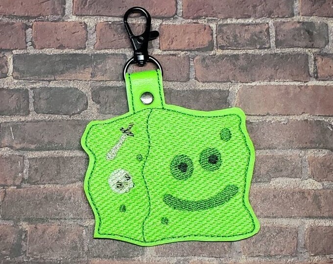 Gelatinous Cube Key Fob, DnD Keychain, Dungeons and Dragons Bag Clip, Monster Accessory, Perfect Gift for Fantasy Nerds and Geeks