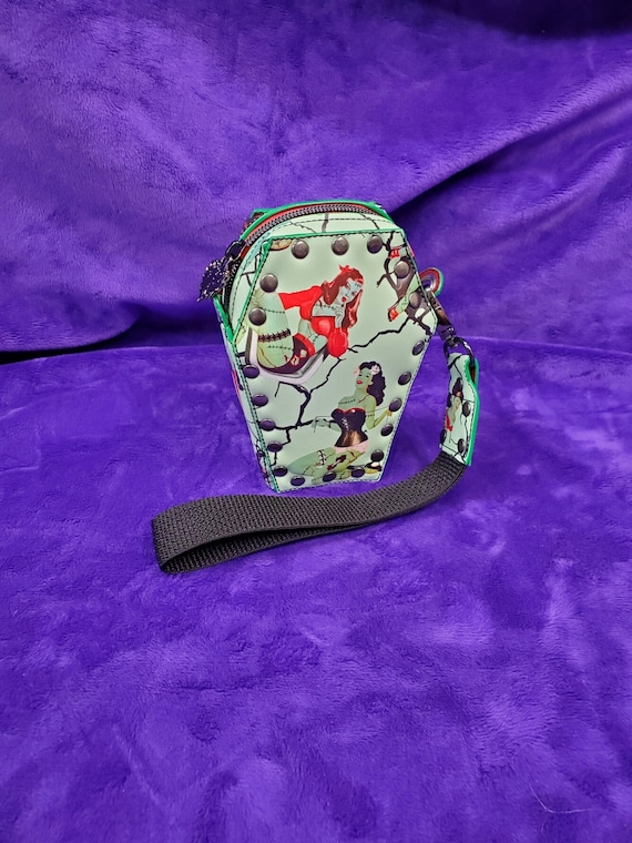 Zombie Pinup Coffin Wristlet bag, Zombie Core Purse, Riveted Vinyl Coffin Zipper Tote, Horror Classic