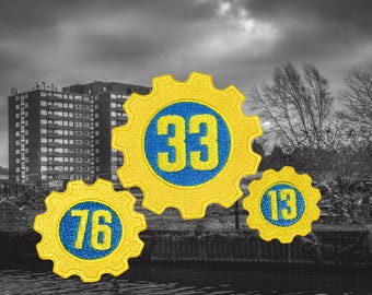 Customizable Vault Patch - Fully Embroidered for Video Game Biker Badges - Sci-Fi Retro Label - Ideal for Vault Dweller Cosplay