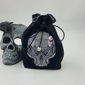 Bestickter Vampir Totenkopf Würfelbeutel, Tarot Deck Geldbörse, Horror Zauberkarten Beutel, Geschenk für Vampir Liebhaber