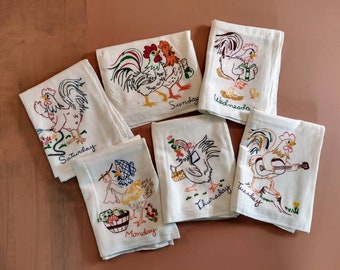 Set Of 6 VINTAGE LINENS Days Of The Week Farmhouse Kitchen Towels Fabric Painted Domestic Chores Hens & Roosters Farm Natural Cotton (J1)