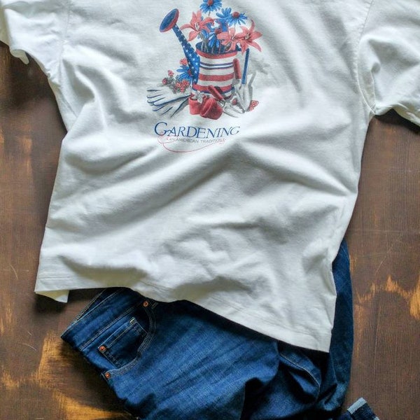 Gardening Tee Shirt Vintage Unisex Size Large ANVIL PATRIOTIC Pre Shrunk T Shirt Watering Can Flower Pot Garden Gloves Spade Red White Blue