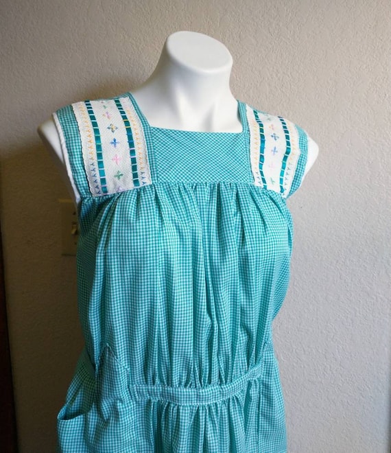 Vintage 1970's Homemade Prairie Peasant Dress Gree