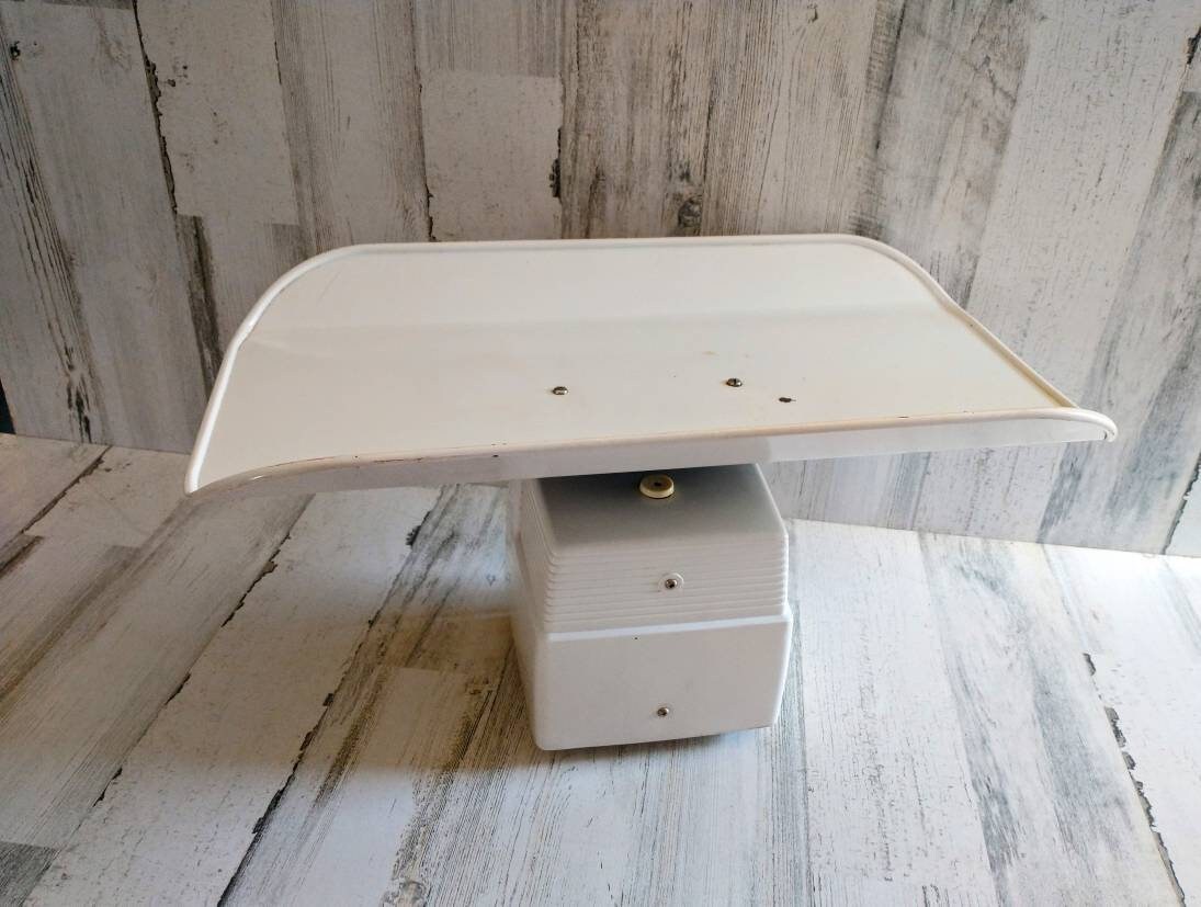 Vintage Nursery Baby Scale Made in U.S.A. Hanson Northbrook