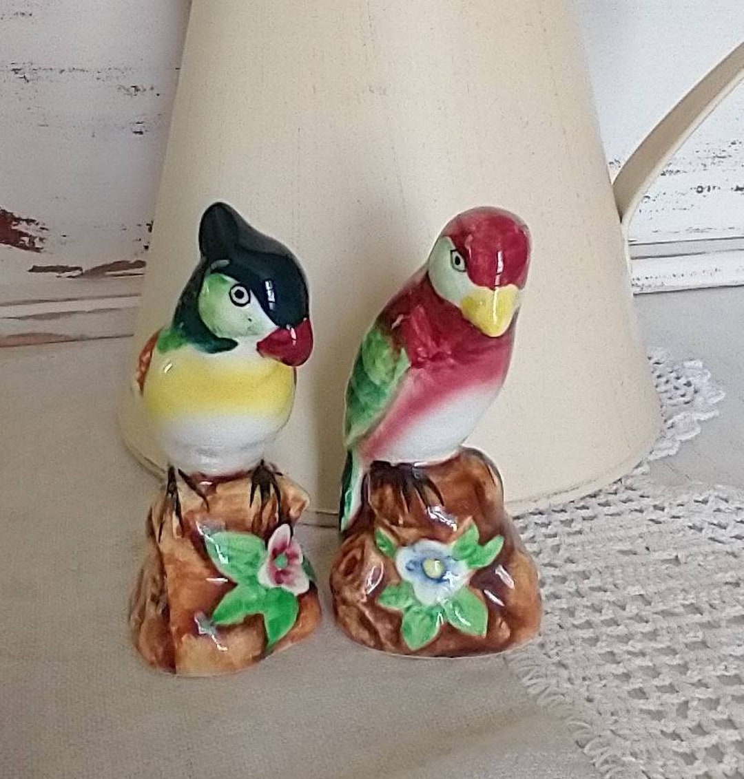Servette Home Ceramic Flamingo Salt And Pepper Shaker Set - Fun Kitchen Décor & Collector's Item