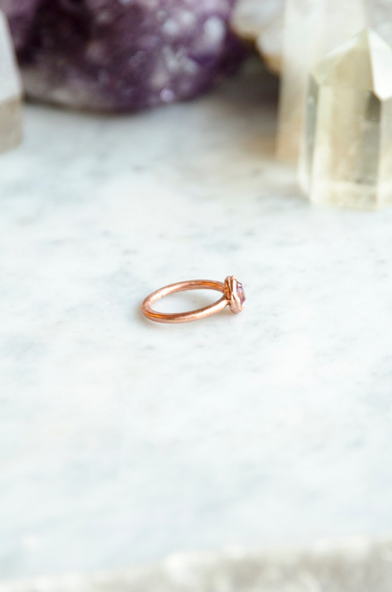 Size 6 Round Faceted Crushed Flower Petal Ring