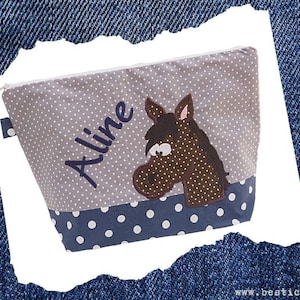 bestickte Tasche PFERD + Name //marine - grau//  Wickeltasche Kulturbeutel Windeltasche Kulturtasche Waschtasche 20 Schriften Kosmetiktasche
