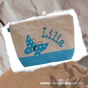 bestickte Tasche SCHMETTERLING + Name *türkis - natur* Wickeltasche Kulturbeutel Windeltasche Kulturtasche Waschtasche 20 Schriften Kosmetik