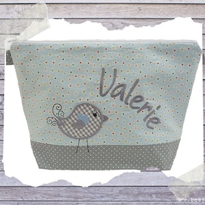 bestickte Tasche VÖGELCHEN + Name  //hellblau - grau//  Wickeltasche Kulturbeutel Windeltasche Kulturtasche Waschtasche 20 Schriften