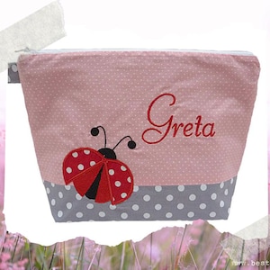 bestickte Tasche KÄFER + NAME  //rosa - grau//  Wickeltasche Kulturbeutel Windeltasche Kulturtasche Waschtasche 20 Schriften Kosmetiktasche