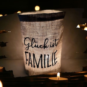 besticktes WINDLICHT  "GLÜCK ist FAMILIE"   //freie Farbwahl//  Lichtbeute, Kerzenglas Deko Laterne Geschenk Kompliment Danke Freundin Liebe