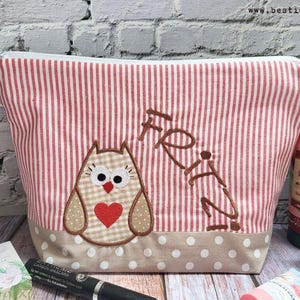 bestickte Tasche EULE + Name //rot - natur// Wickeltasche Kulturbeutel Windeltasche Kulturtasche Waschtasche 20 Schriftarten Kosmetiktasche
