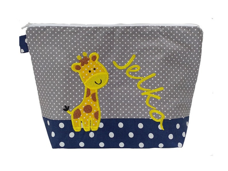 sac brodé GIRAFE prénom marine gris sac à langer trousse de toilette trousse de toilette sac à langer nom 20 polices cadeau image 1