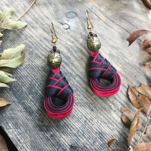 Red and back Japanese Temple yokai style fox mask Earring