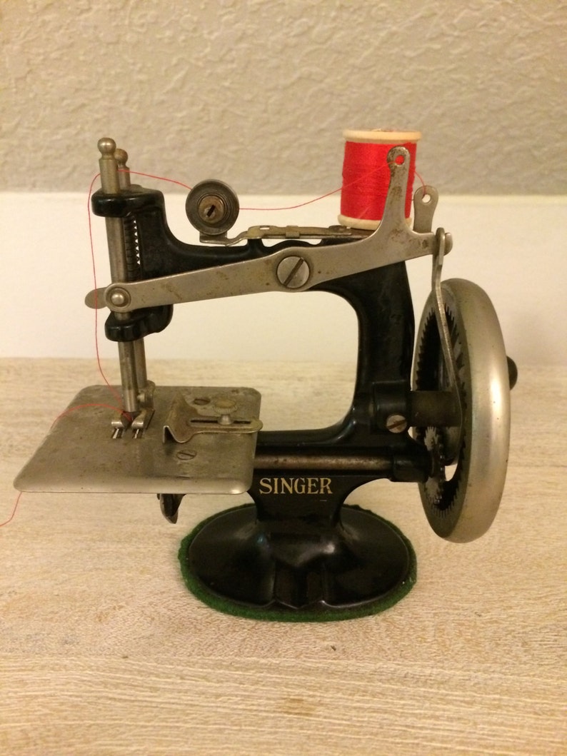 Vintage 1920's Child's Singer Sewing Machine Etsy