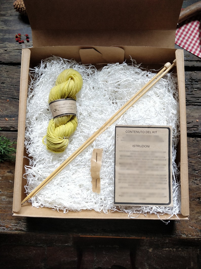 Kit d'aiguilles en laine et en bois pour réaliser une bande avec des feuilles. Ensemble complet de fils et matériel de tricot avec patron écrit Full KIT Completo